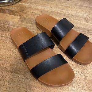 Reef cushion vista size 8